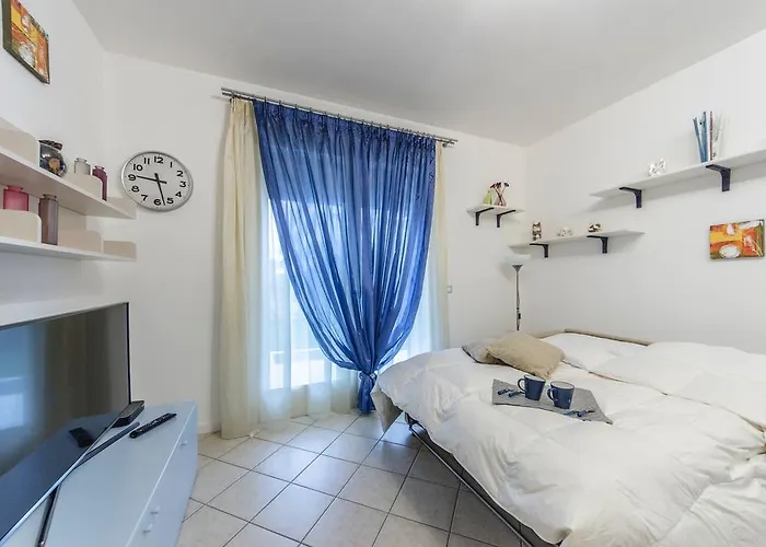 Elisa Piano Terra Con Giardino E Posto Auto Διαμέρισμα *