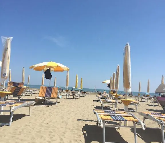 Elisa Piano Terra Con Giardino E Posto Auto Καόρλε