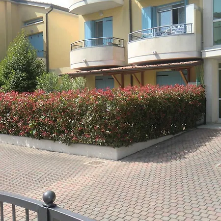 Elisa Piano Terra Con Giardino E Posto Incluso *