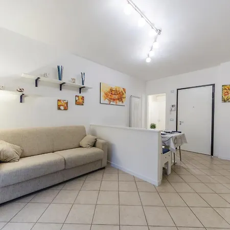 Elisa Piano Terra Con Giardino E Posto Auto *