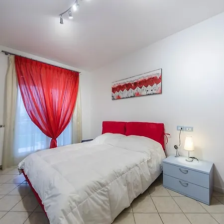 Elisa Piano Terra Con Giardino E Posto Auto