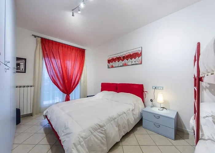 Elisa Piano Terra Con Giardino E Posto Auto